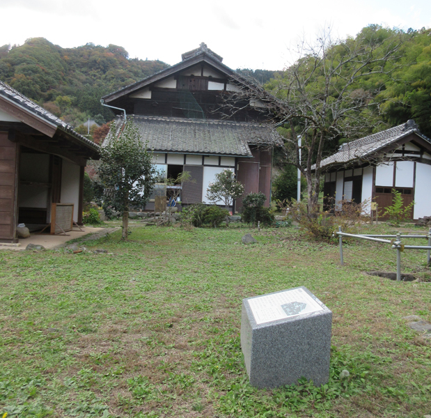 世界遺産案内　高山社跡